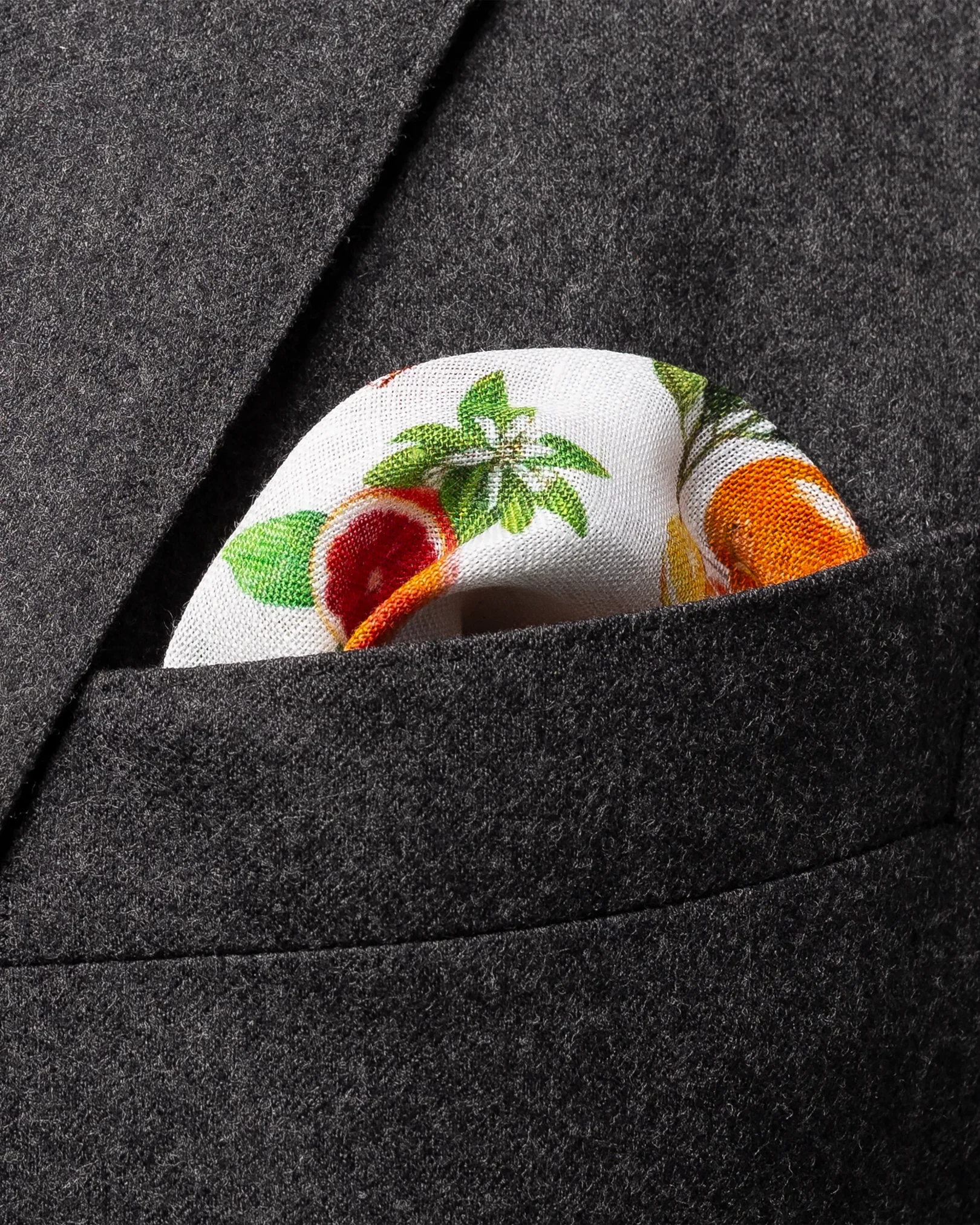 Eton - white oranges print linen pocket square