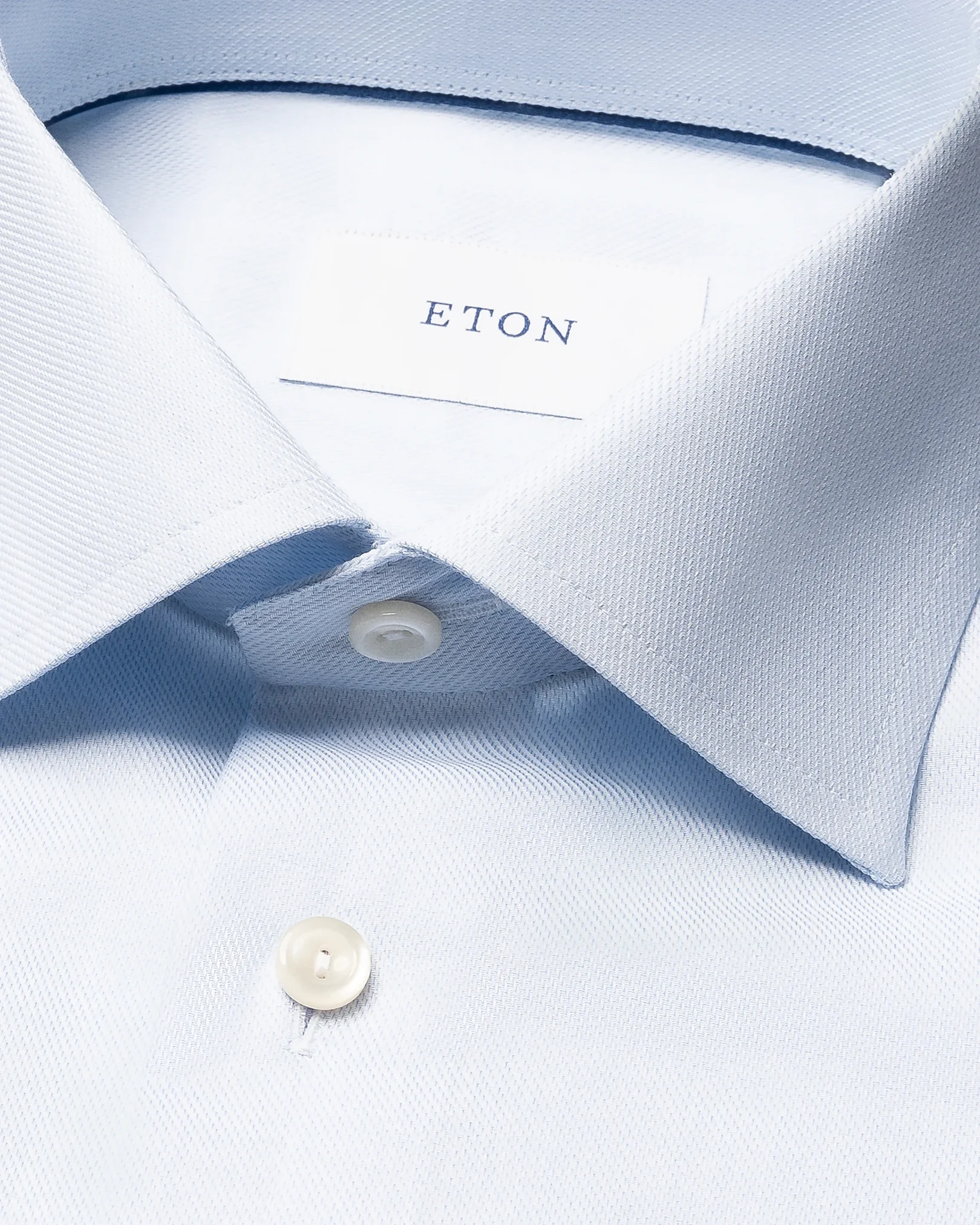 Eton - light blue twill cutaway collar