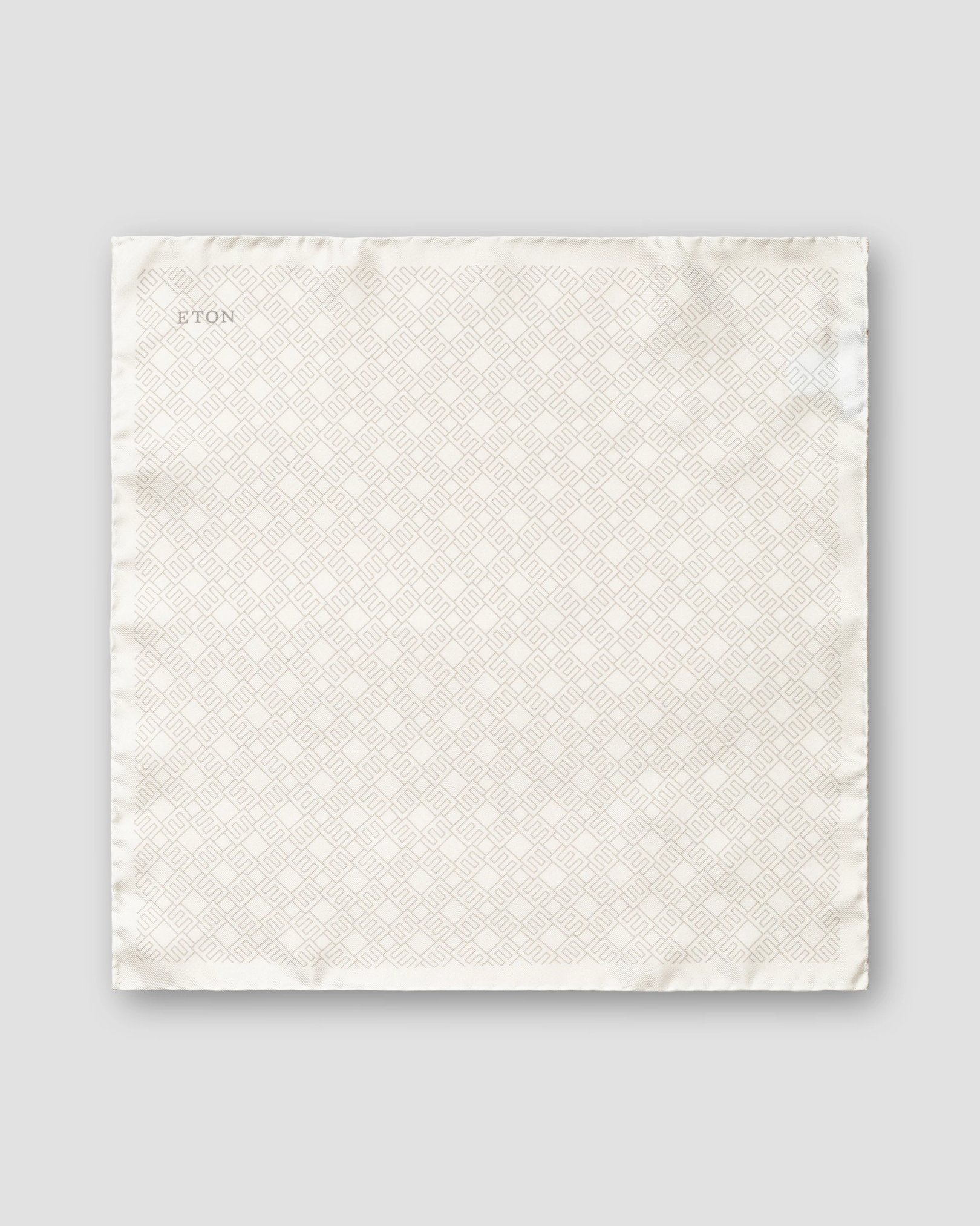Eton - off whitepocket square