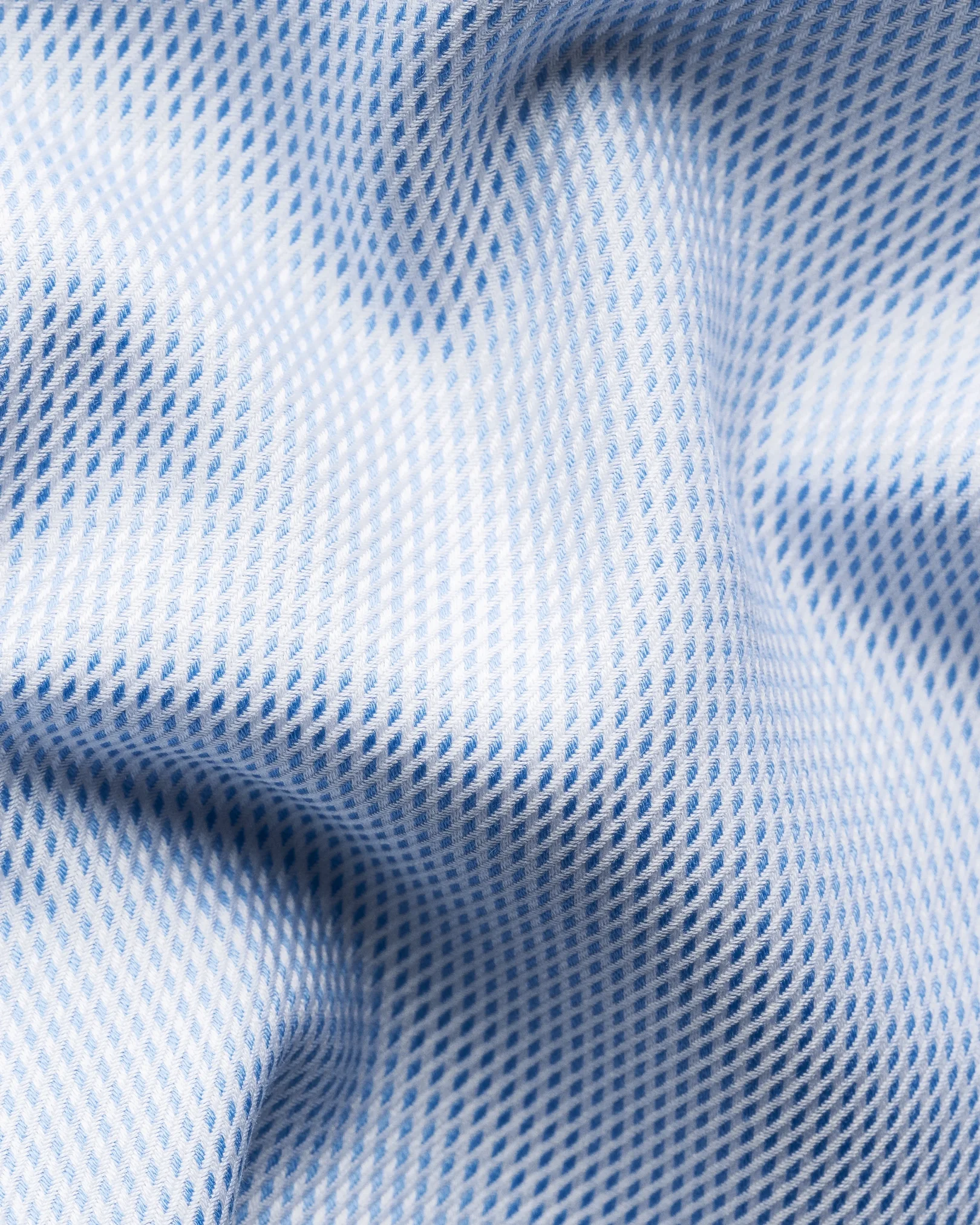 Eton - light blue semi solid signature twill 261