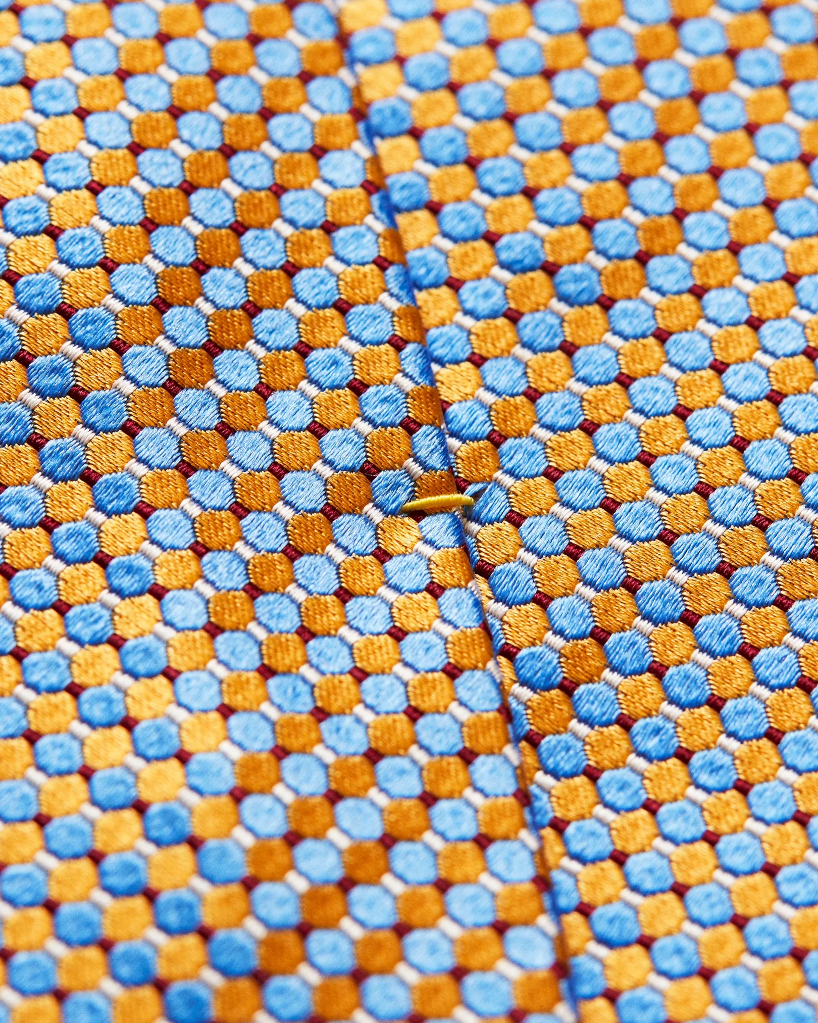 Cravate en soie jaune motifs géométriques