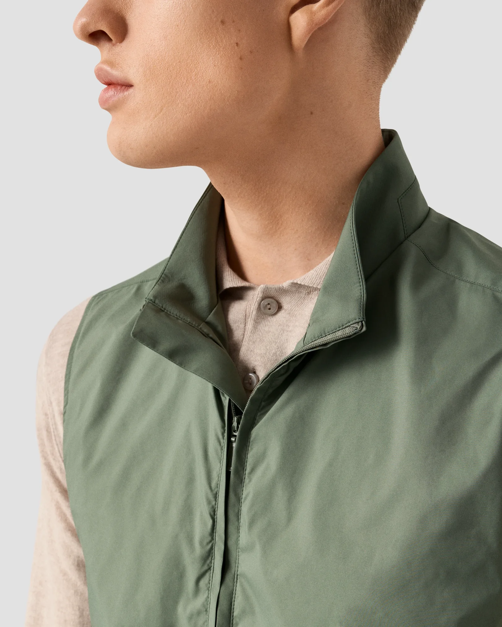 Eton - dark green solid wind vest with elastic hem