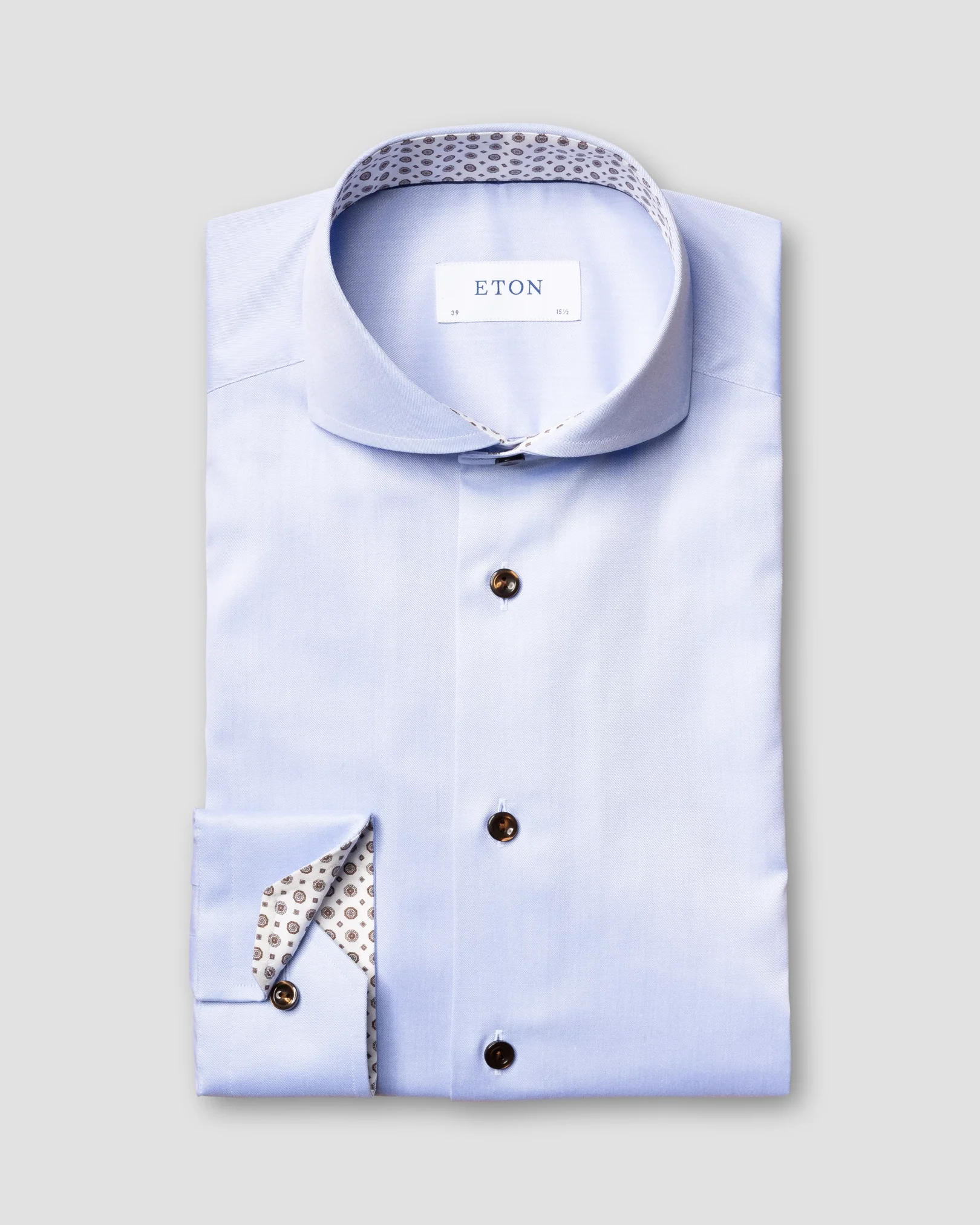 Eton - light blue twill shirt medallion details extreme cut away