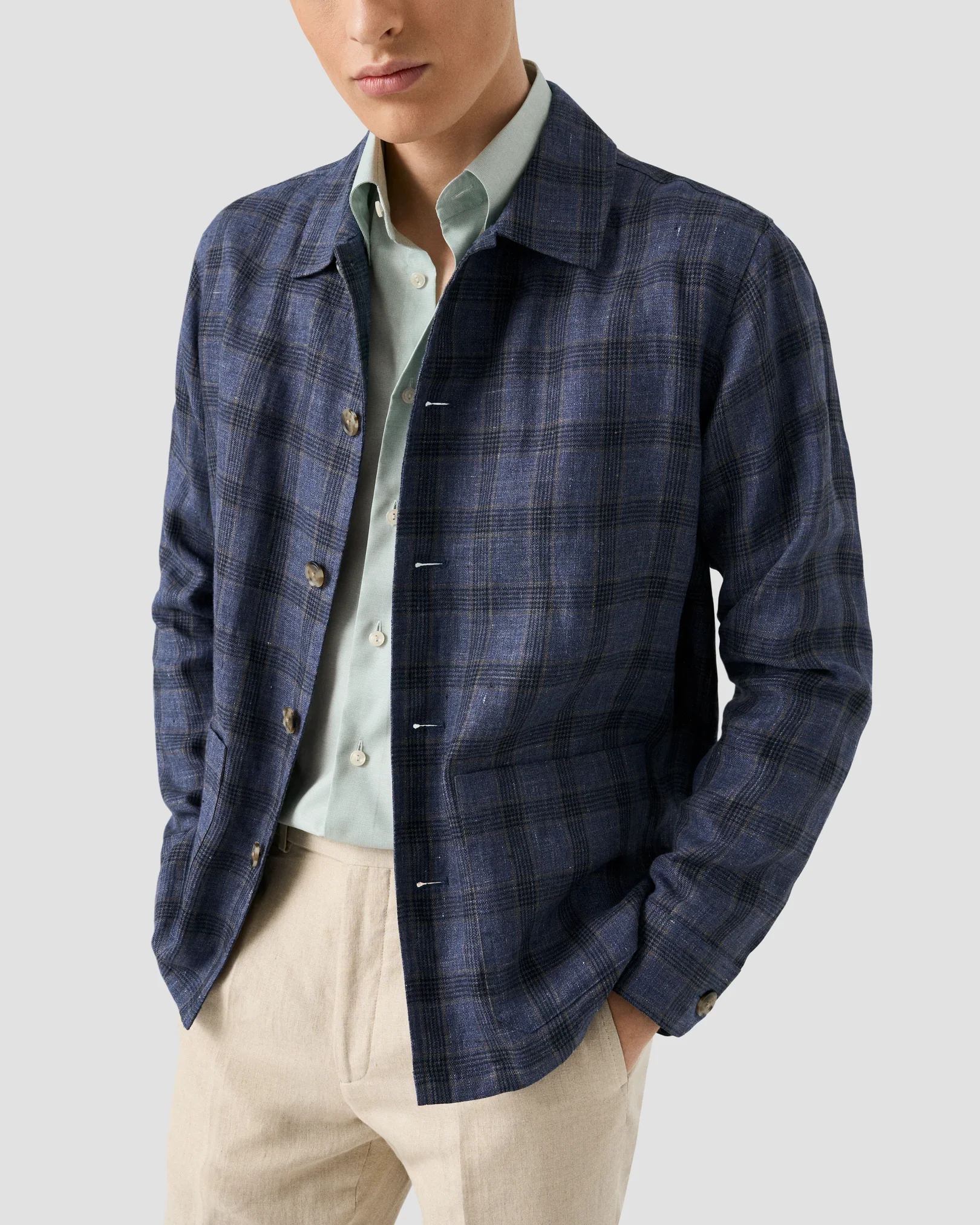 Eton - mid green solid wrinkle free oxford