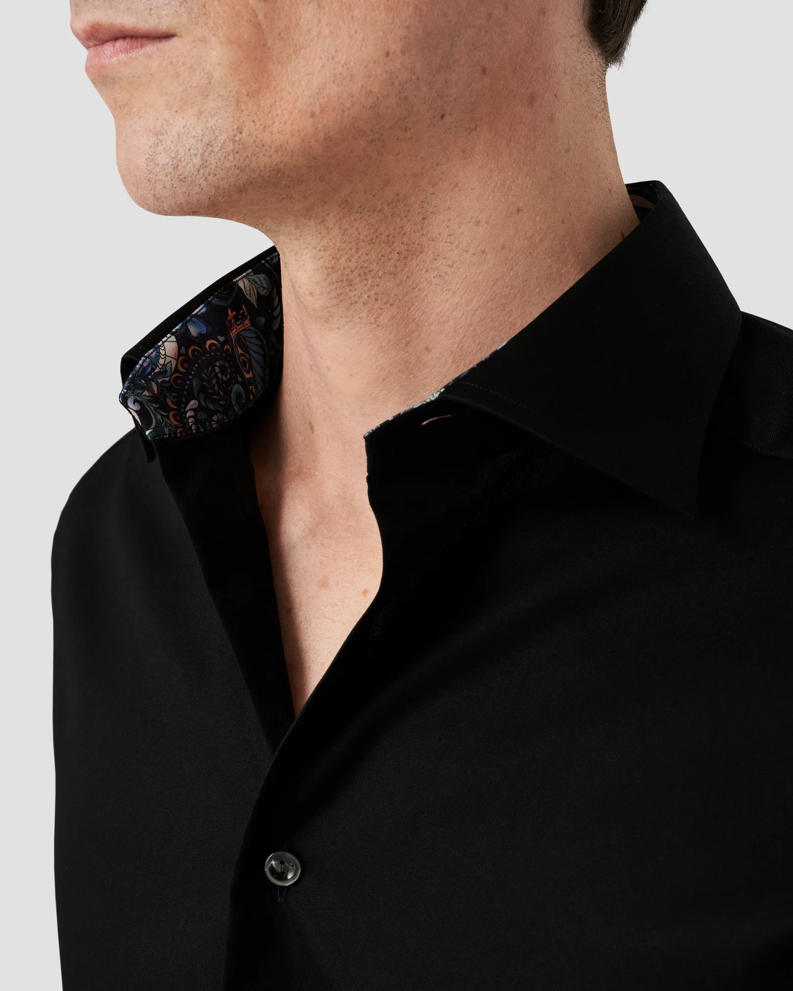 Eton - black signature twill casino details