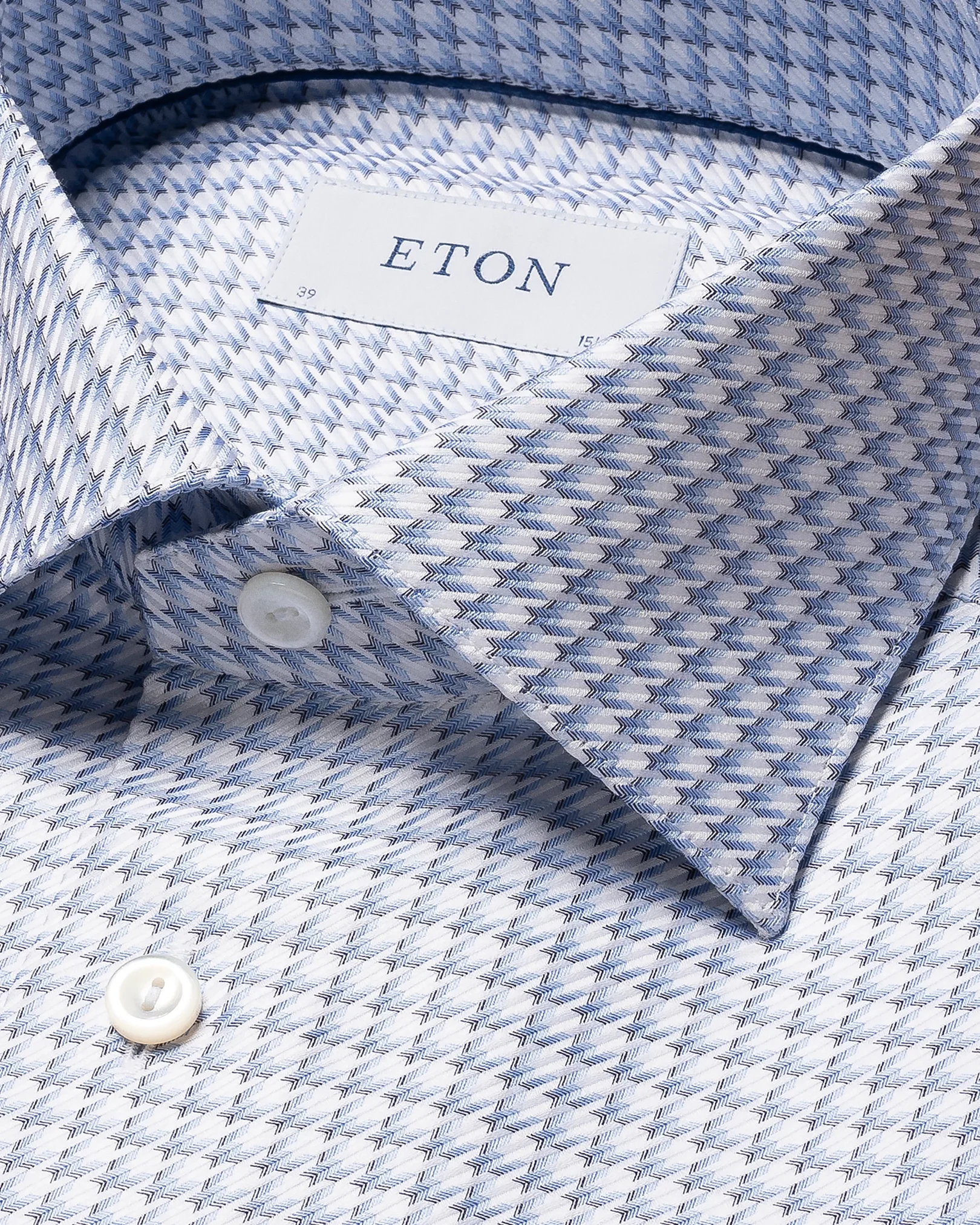 Eton - light blue king twill cut away single contemporary