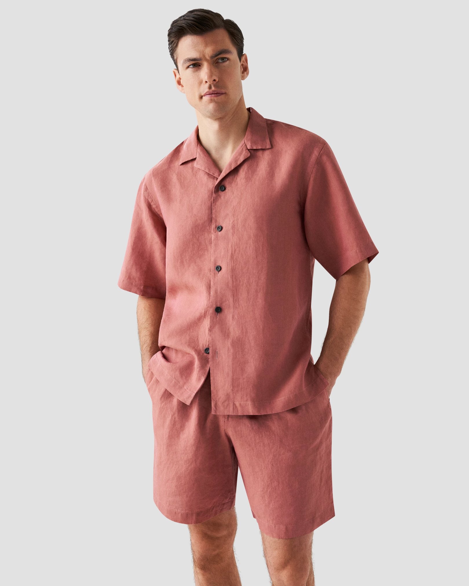 Eton - red linnen shorts