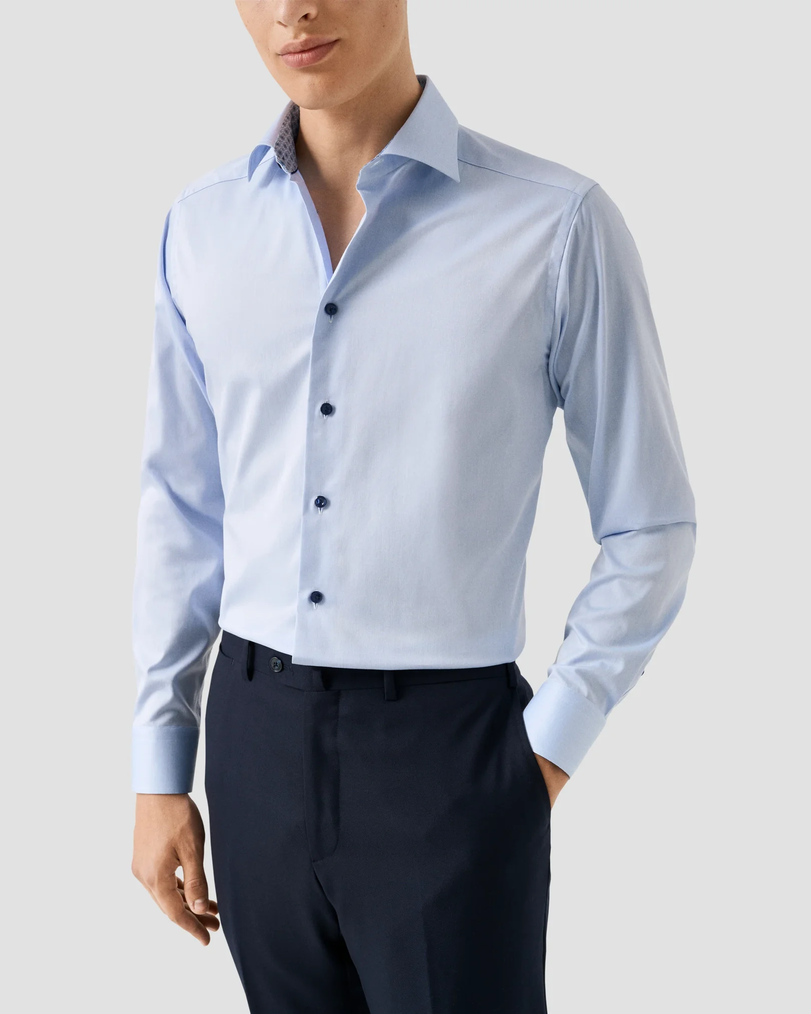 Eton - medallion effect signature twill 256