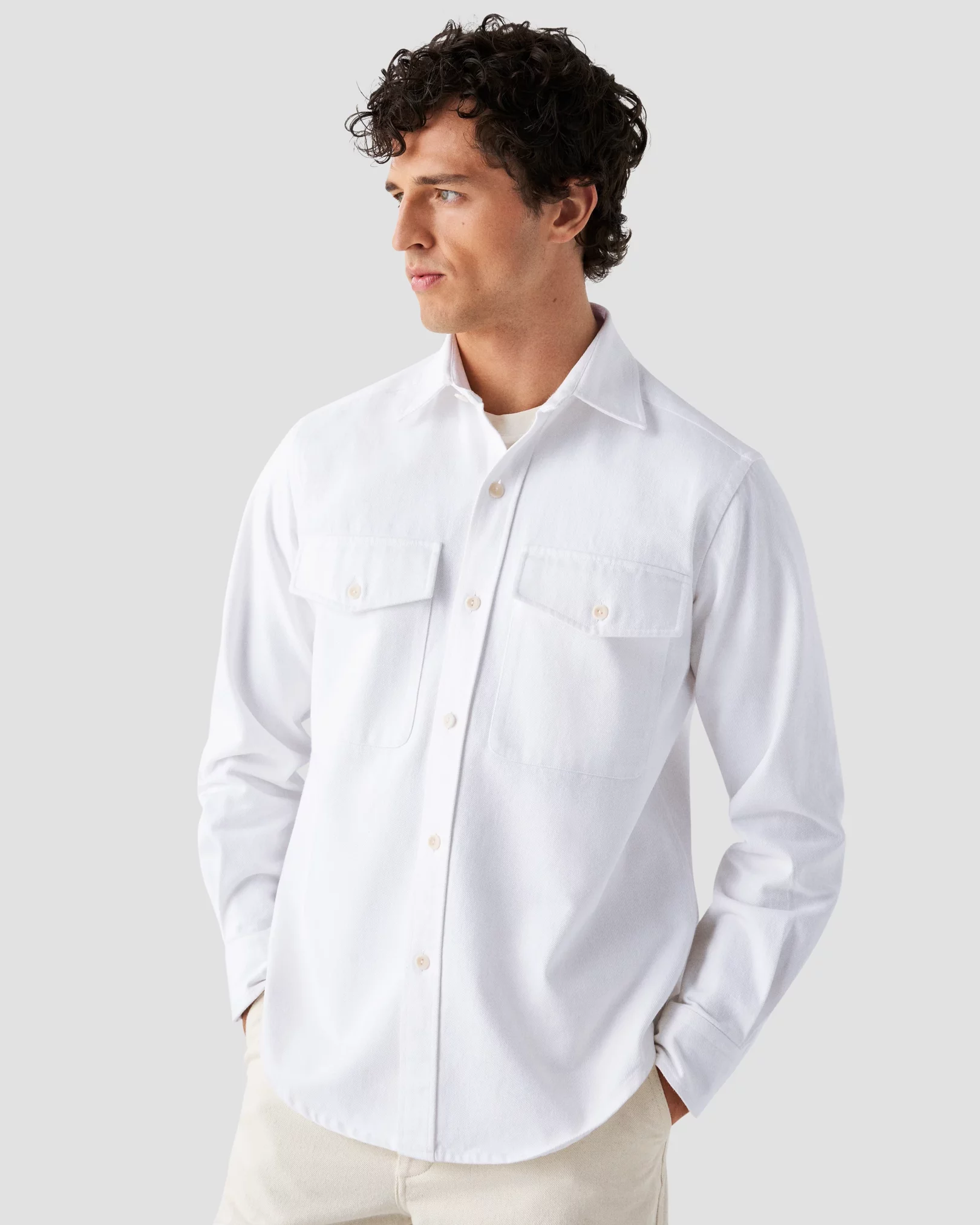 Weiße Hemdjacke aus kräftigem Denim-Twill