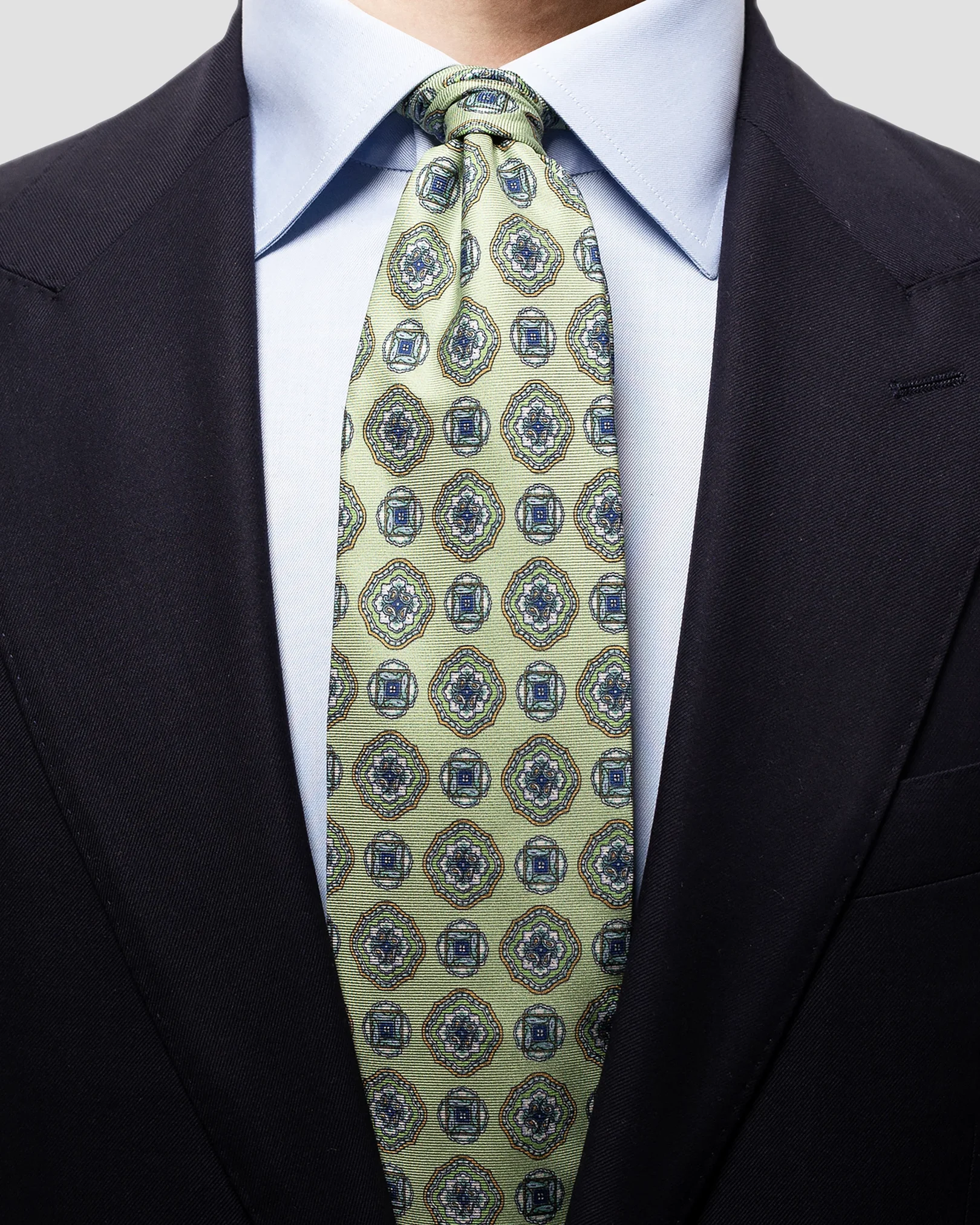 Eton - green front tail printed tie