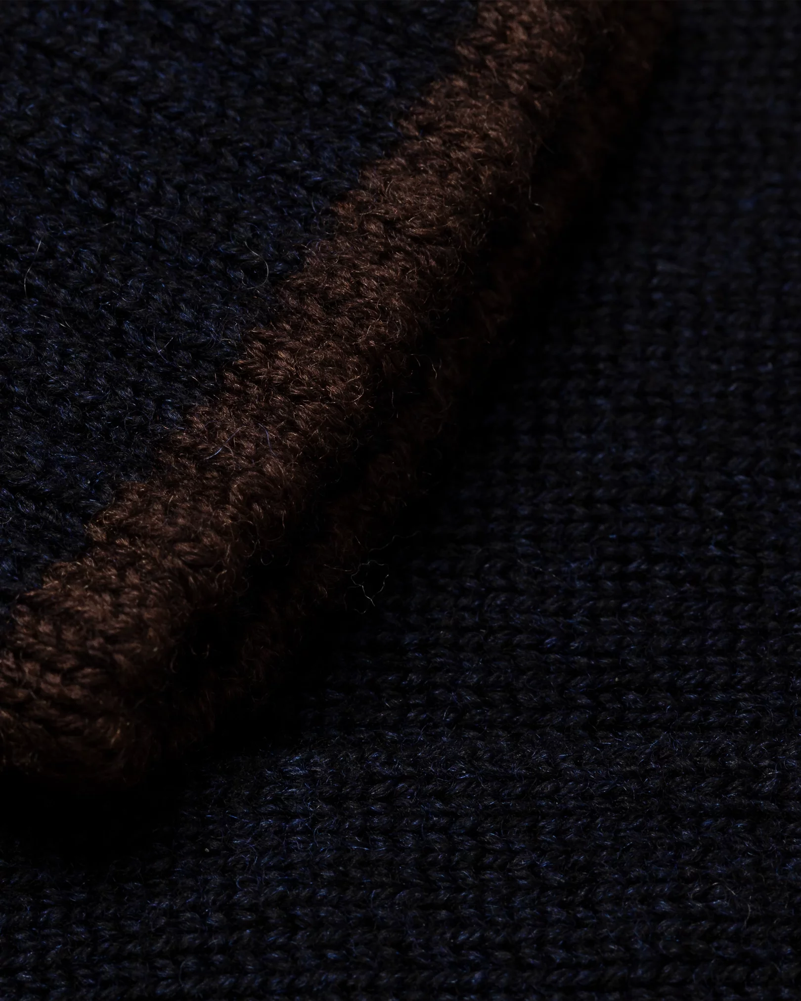 Eton - navy blue knitted gloves