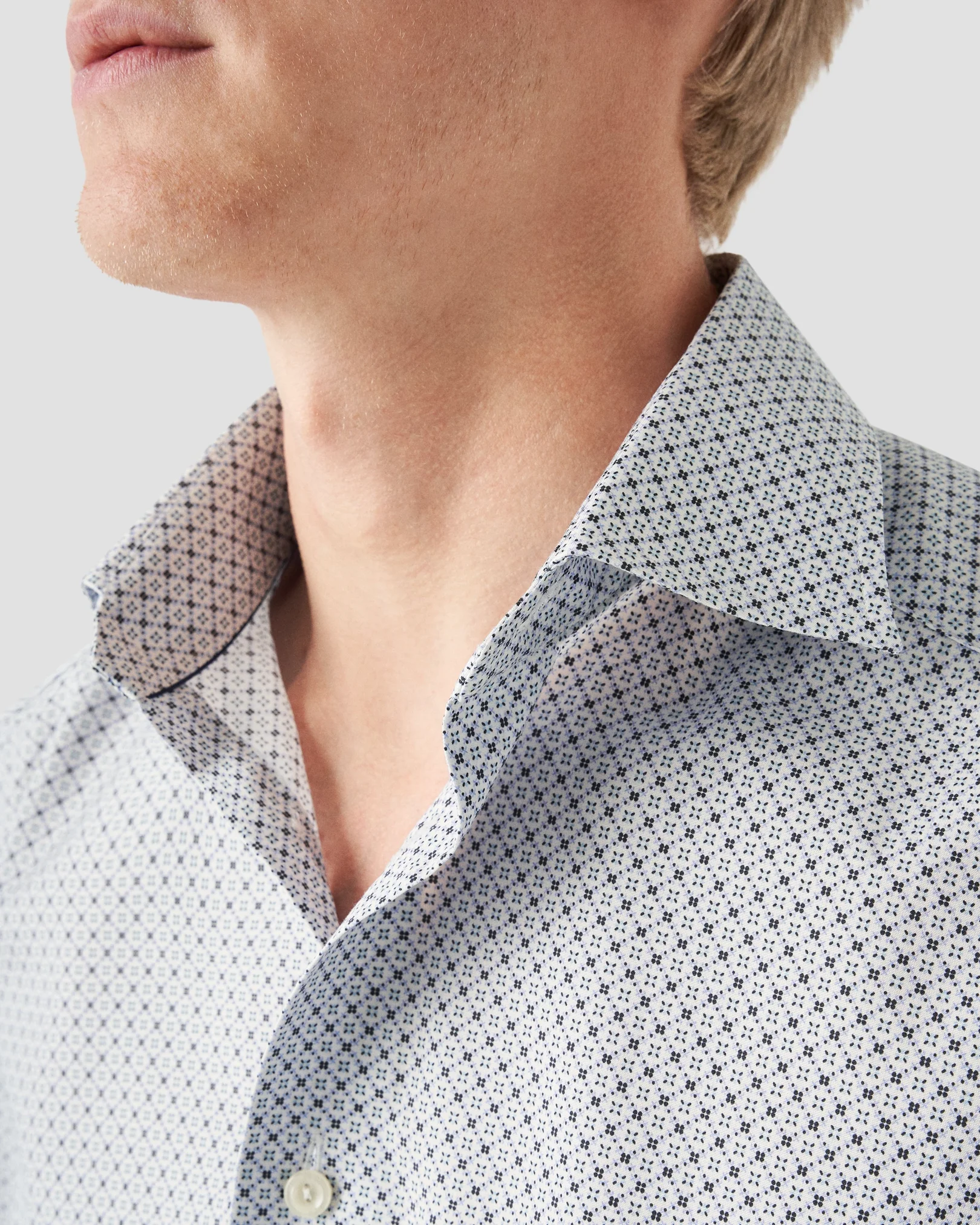 Eton - light blue poplin cut away 238