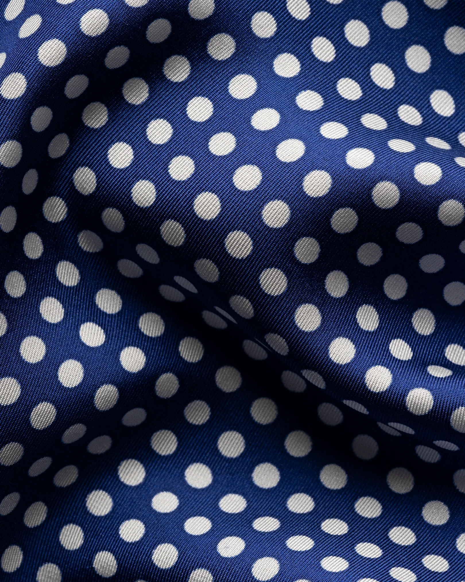 Eton - blue dotted scarf