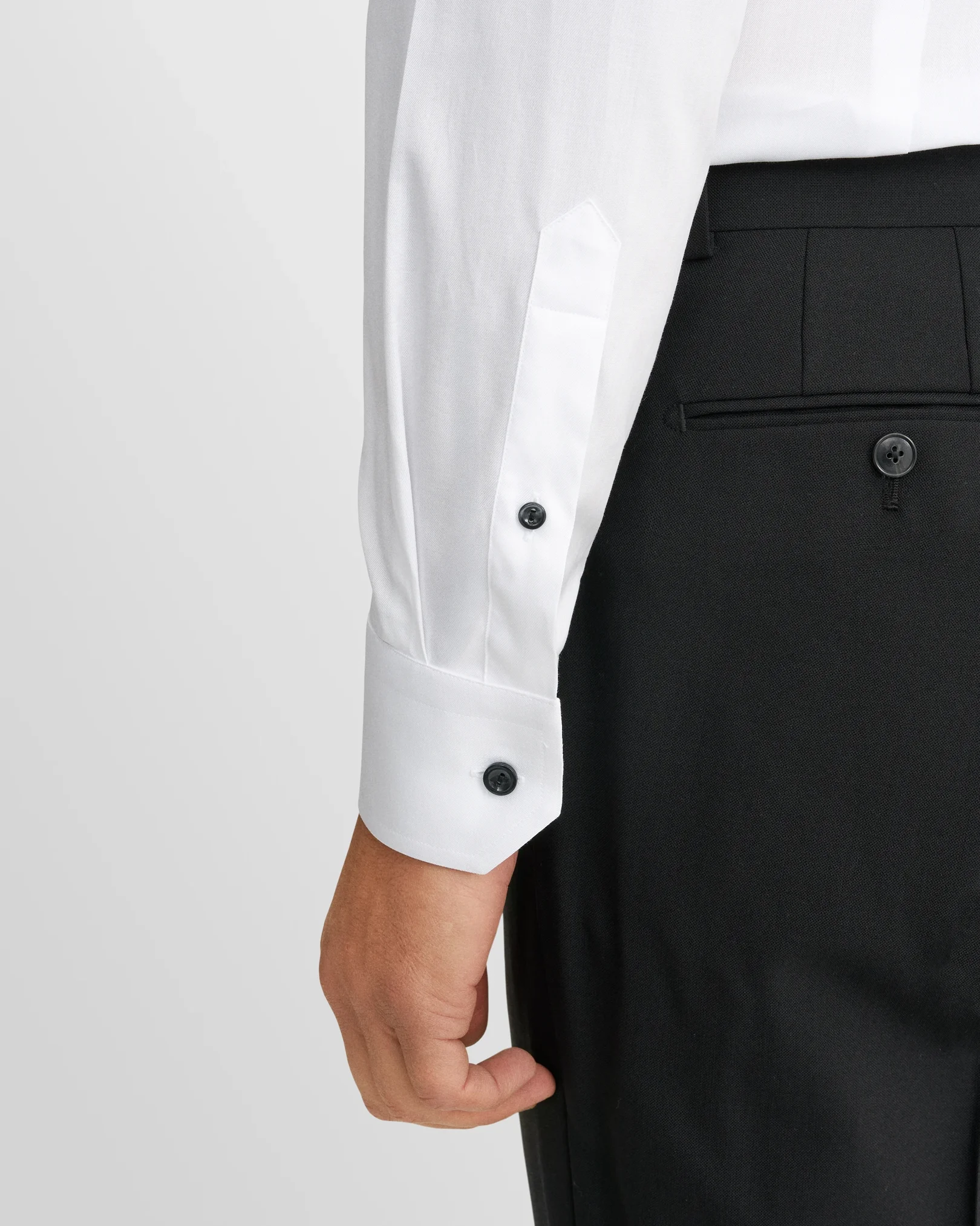 Eton - white signature twill contrast buttons