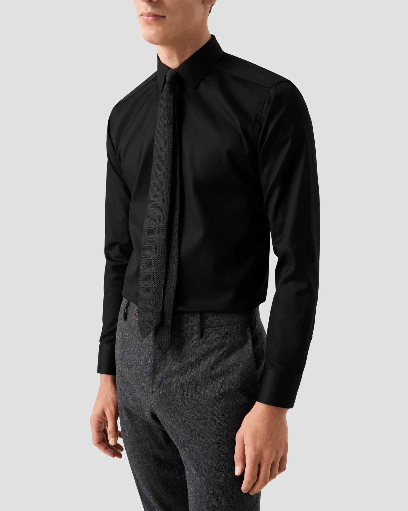 Eton - black signature twill pointed collar