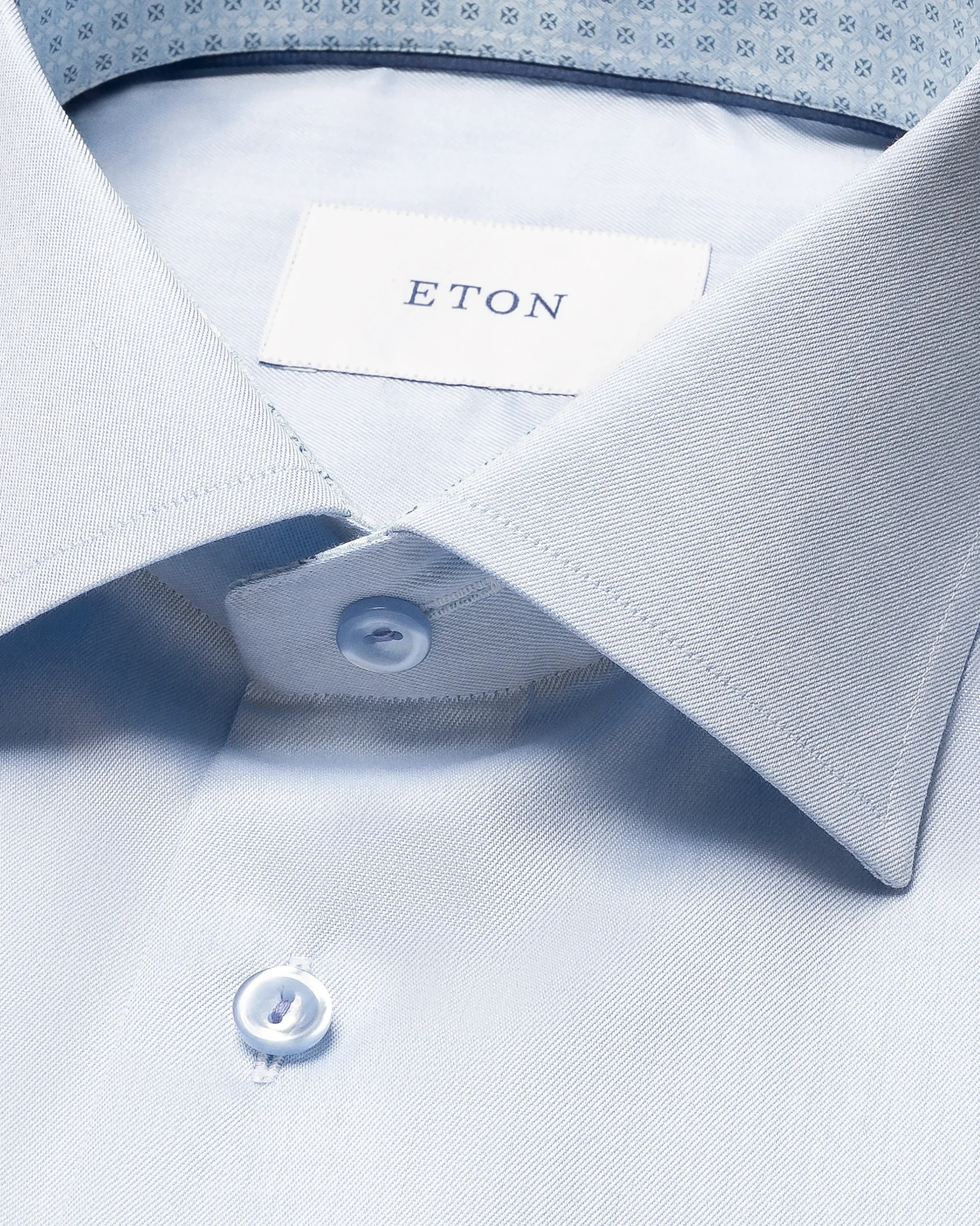 Eton - light blue geometric effect signature twill 268