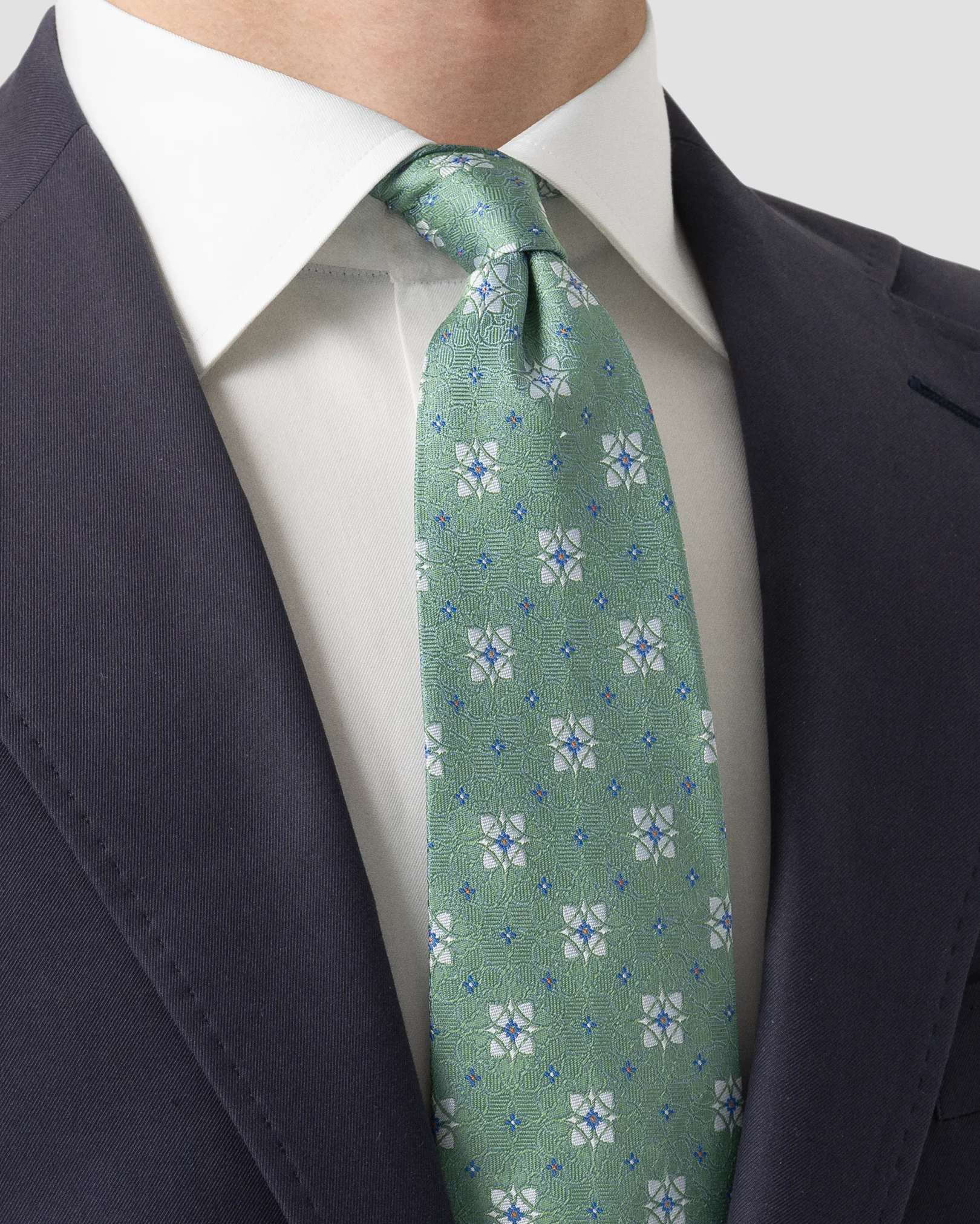 Eton - lustrous tie light green