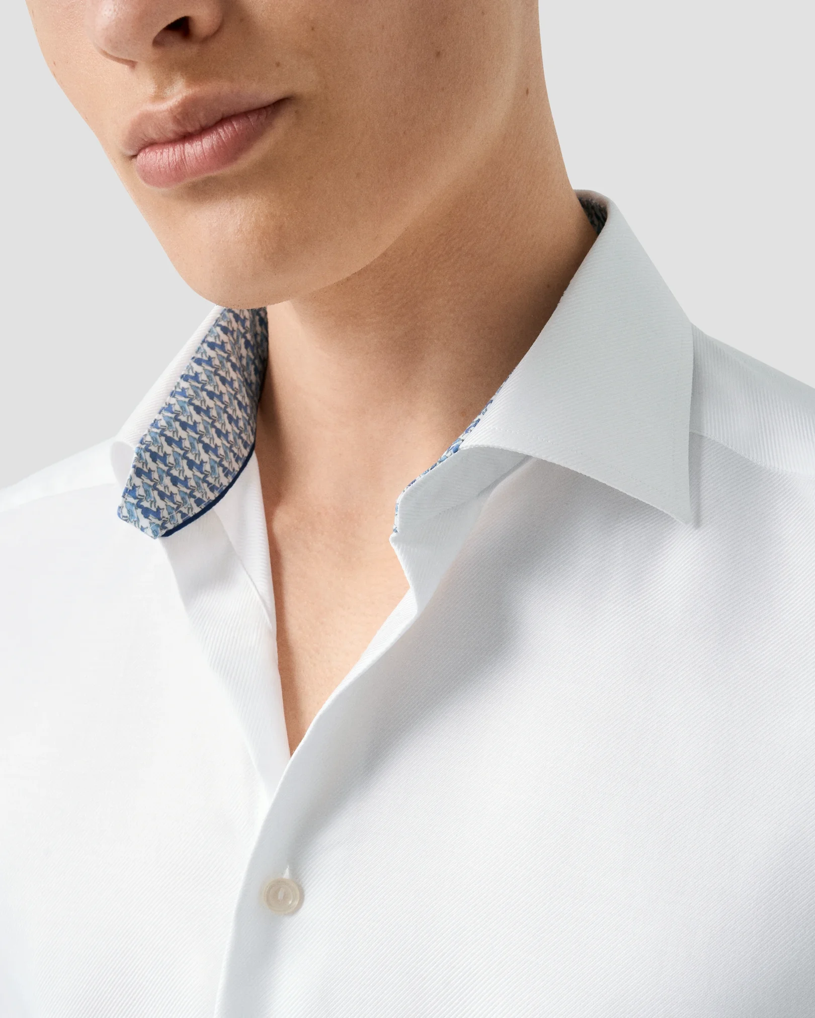 Eton - white geometric effect textured twill shirt