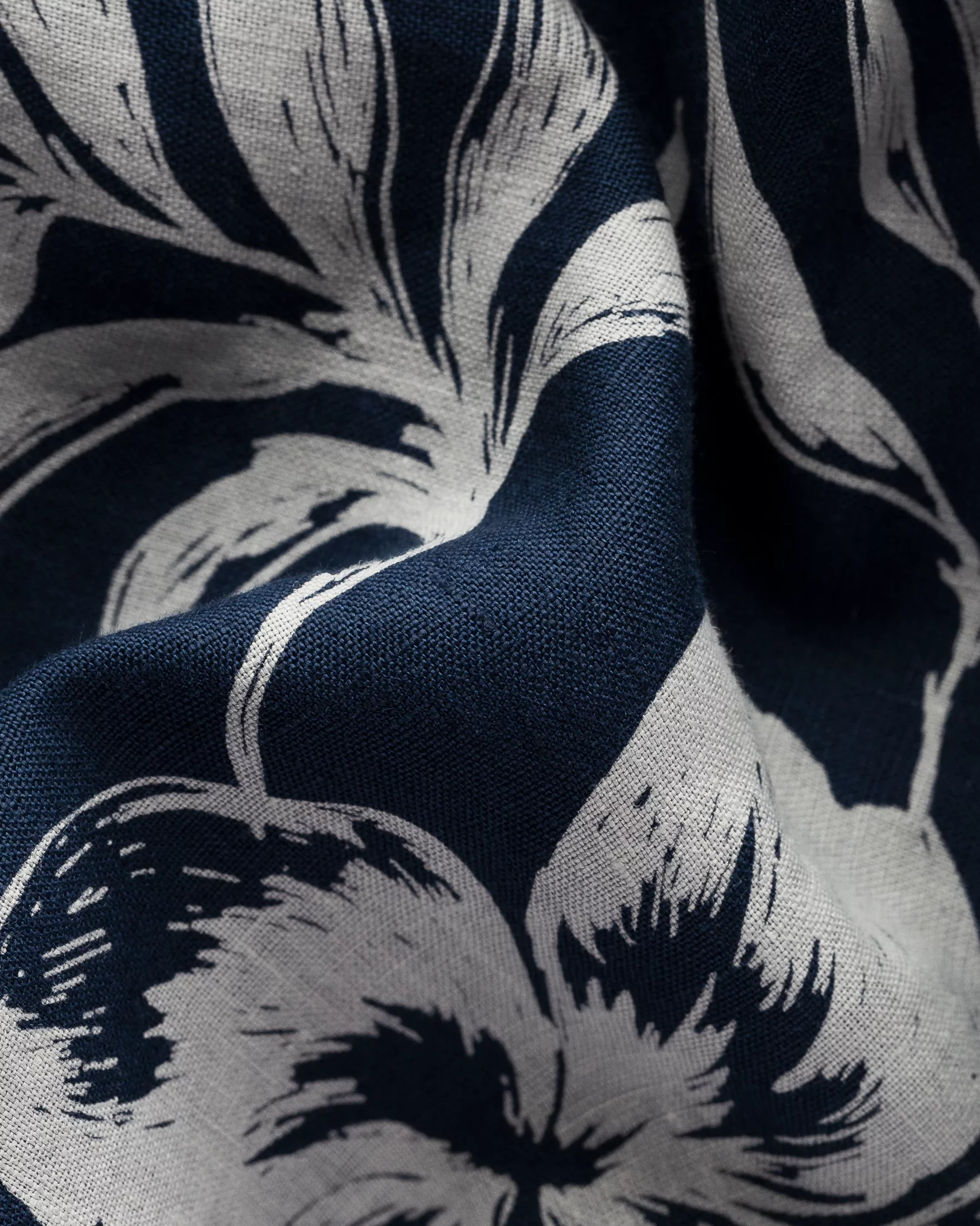 Eton - mid blue linen resort folded short sleeve regular