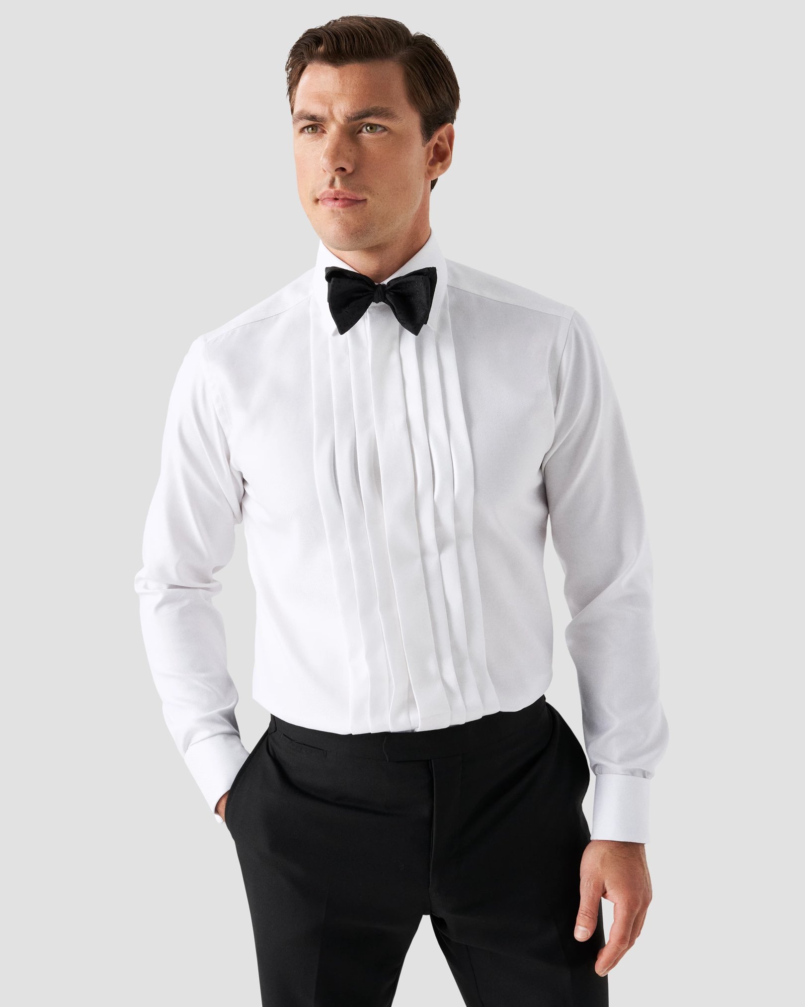 Eton - white textured twill moderate cutaway