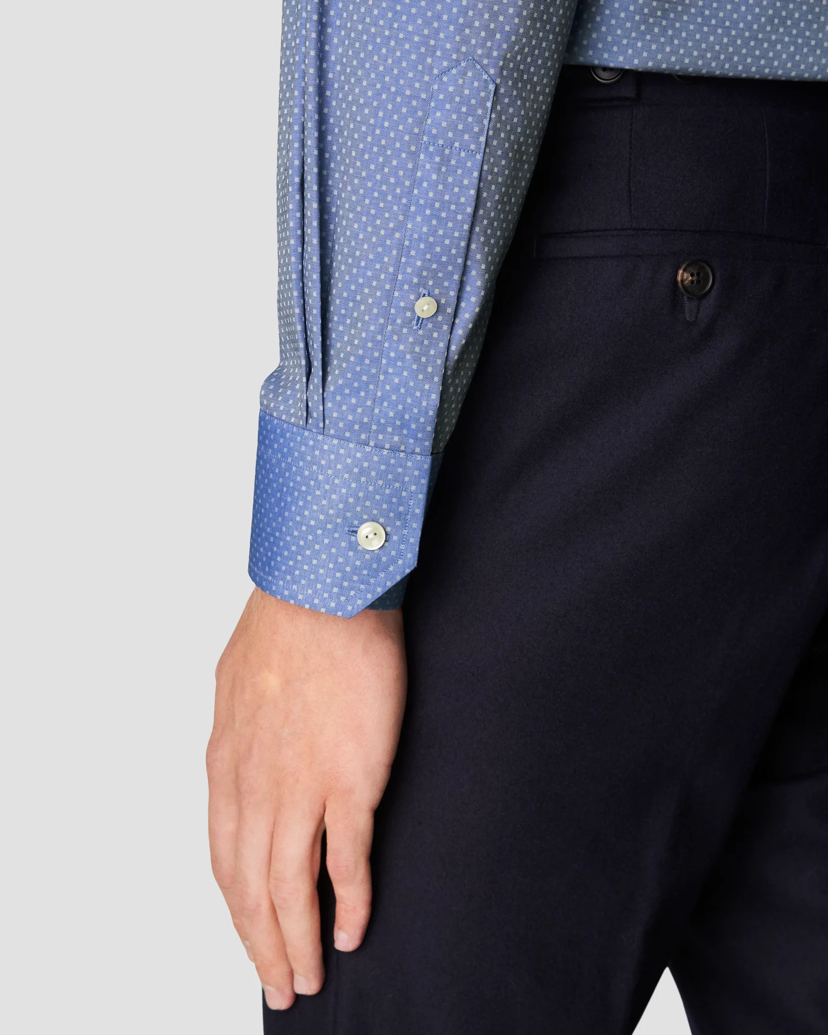 Eton - dark blue fine twill cut away single classic