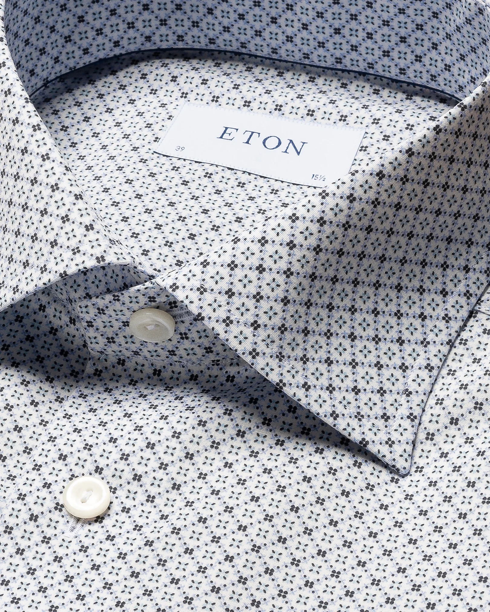 Eton - light blue poplin cut away 238
