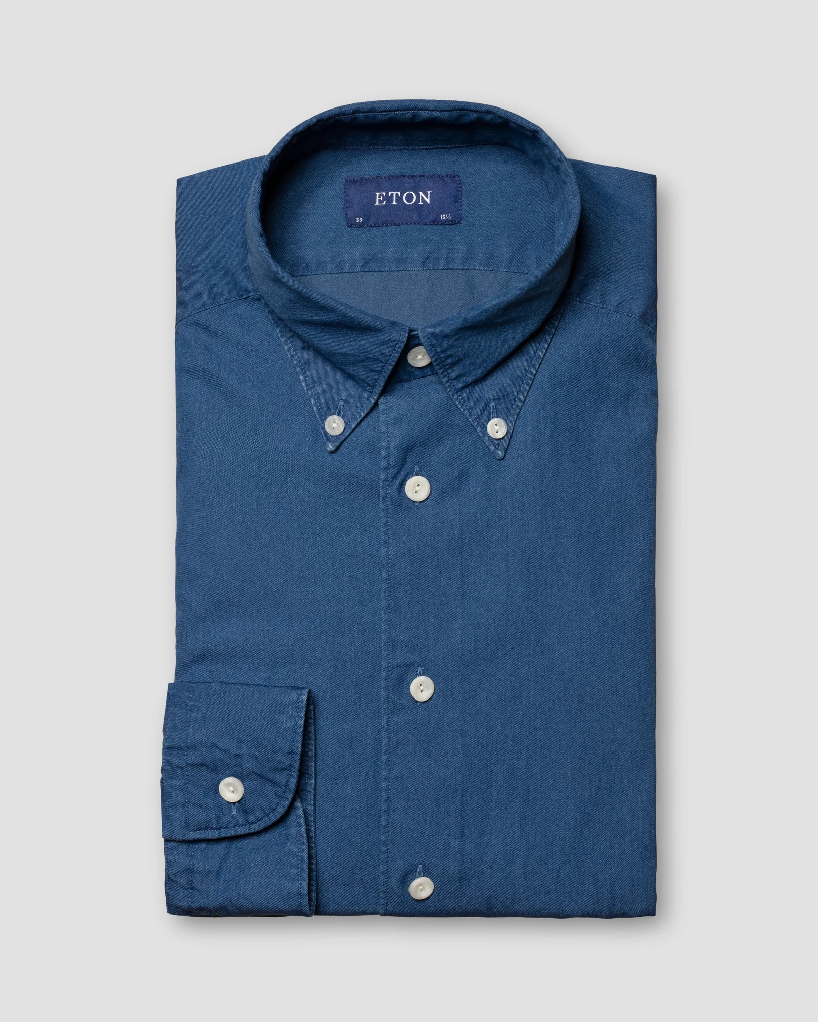 Chemise bleu moyen en denim – Boutonnée