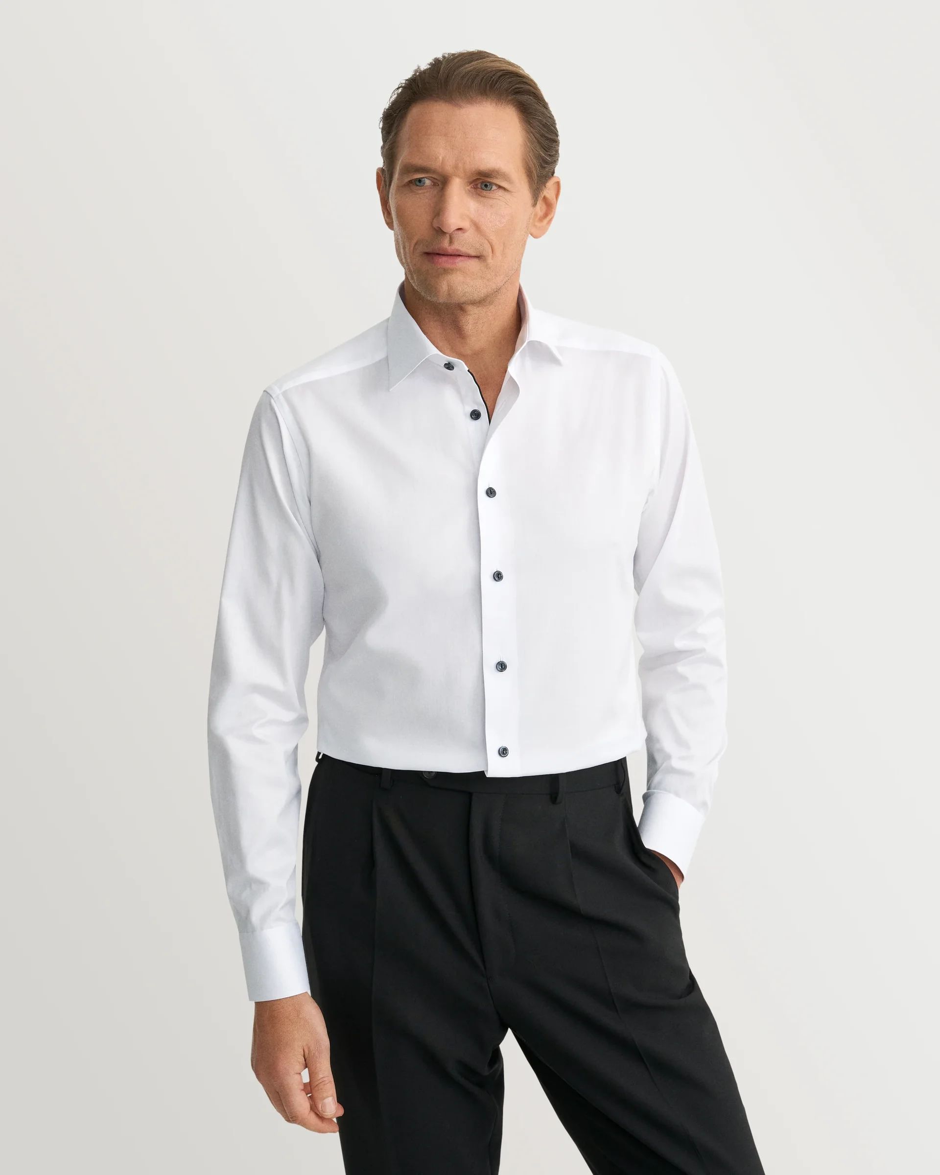 Eton Signature Twill-skjorta – Svarta Detaljer | Slim fit | Storlek  37